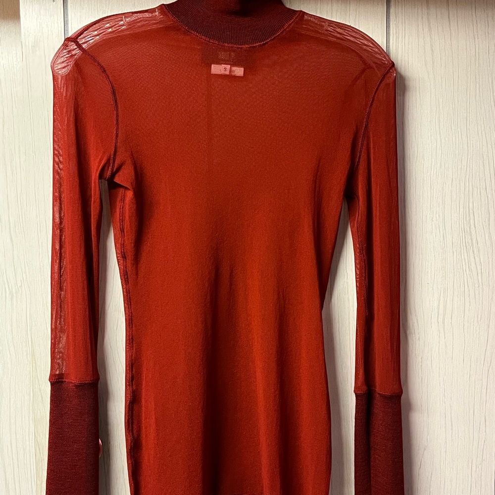 Beautiful sheer top, rust color